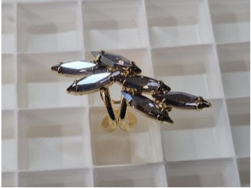 Sale: Statement-ring met grijze kristallen