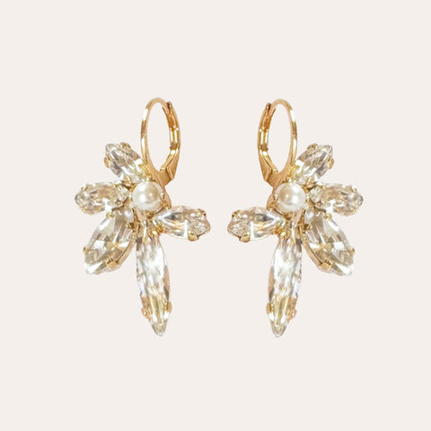 Earrings with flowers of red crystals and a pearl