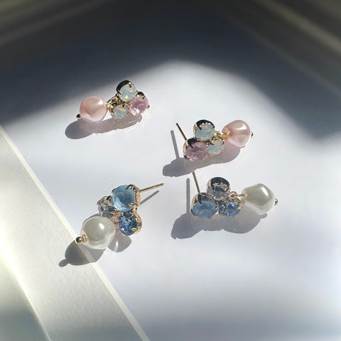 Stud earrings with pearls