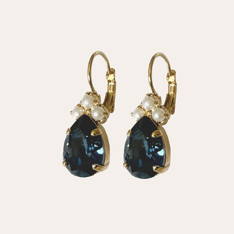 Earrings with a dark blue Swarovski drop and pearls
