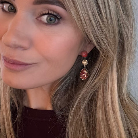 Notify me: Sierlijke oorstekers met bloem en versierde rode steen