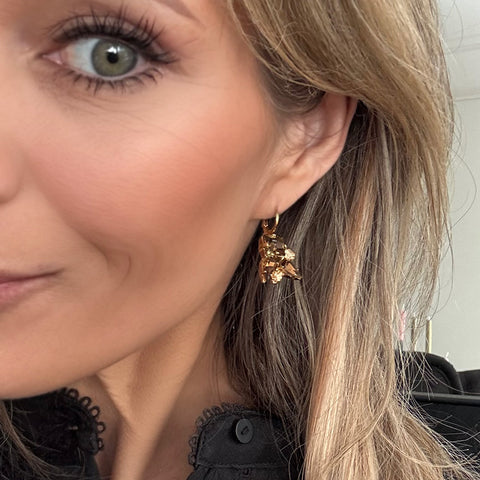 Notify me: Luxurious slim statement earrings with Swarovski