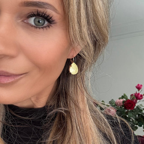 Notify me: Oorhangers met een grote mintgroene druppel