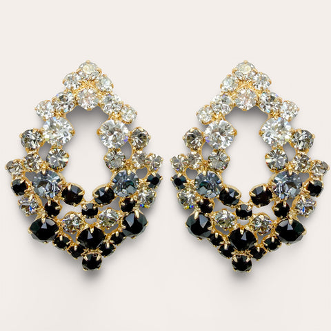 Oval earrings with many black Swarovski crystals