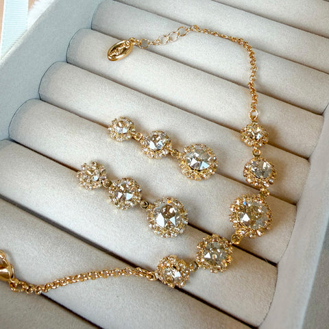 Notify me: Gouden armband met gouden Swarovksi-bloemen