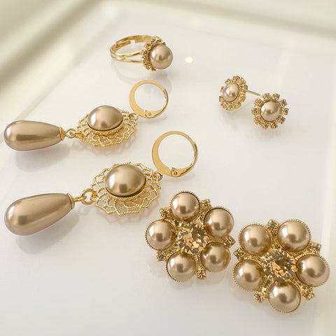 Notify me: Oorhangers met ornamentje en Mokka pareltjes