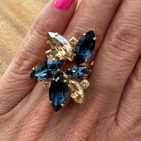 Notify me: Ring bezet met 10 donkerblauwe en gouden kristallen